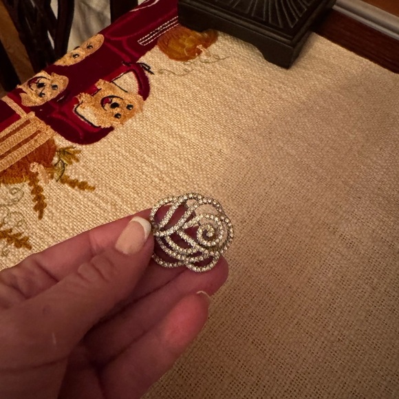 Elegant Silver and Rhinestone  Rose Brooch - Picture 3 of 4